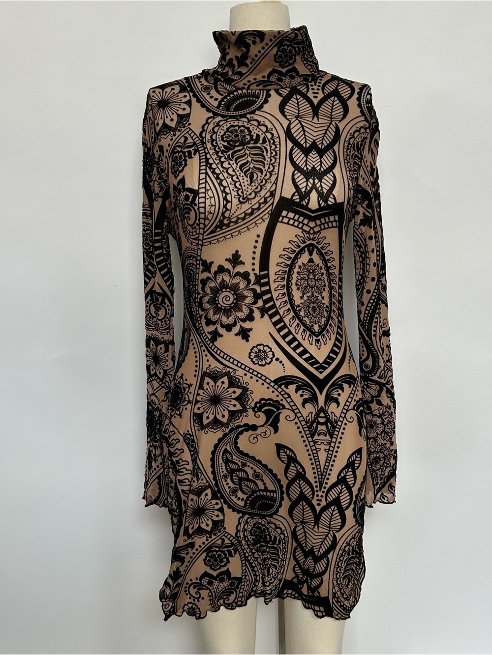 Womens Long Sleeve Turtleneck Paisley Print Dress - Beige/Black